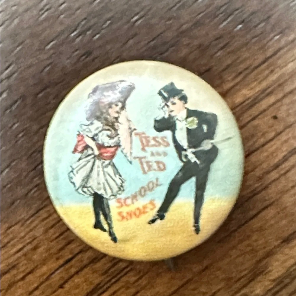 Tess and Ted vintage Pinback Button with Illustration - Picture 5 of 7